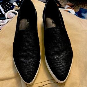 VINCE Causal Sneakers